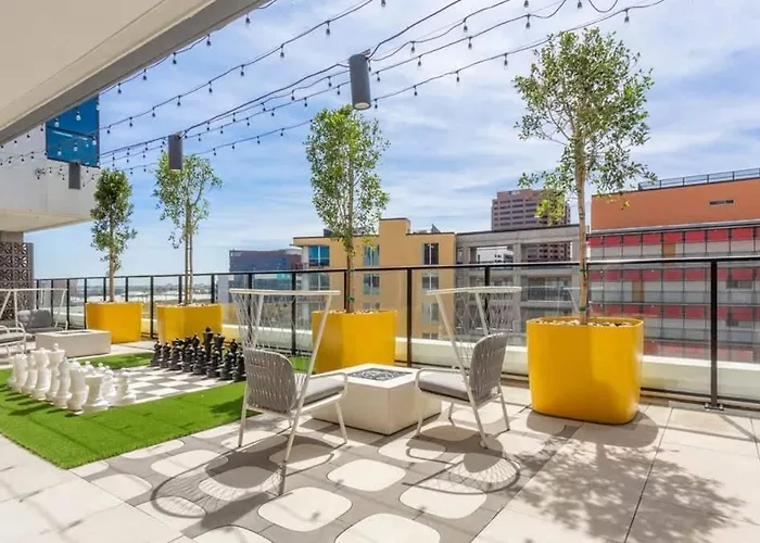 Boulevard Modern Highrise Stu Sky Pool Parking Gym 07 Phoenix